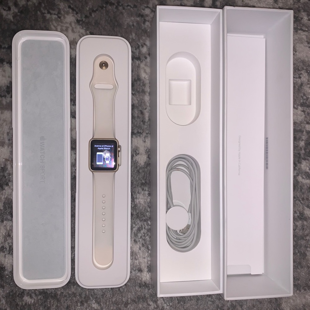(Sold!!) Series 1, Apple Watch gold 38mm
